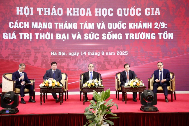 Kể từ Cách mạng Tháng Tám, lịch sử đang được viết tiếp rạng rỡ- Ảnh 1.