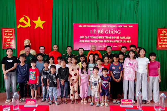 Đồn Biên phòng Lai Hòa: Bế giảng lớp dạy tiếng Khmer cho học sinh khu vực biên giới biển- Ảnh 3.