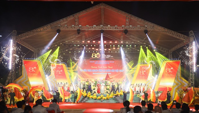 Công an TP Cần Thơ: Vững bước dưới cờ vinh quang 80 năm Công an nhân dân Việt Nam- Ảnh 14.