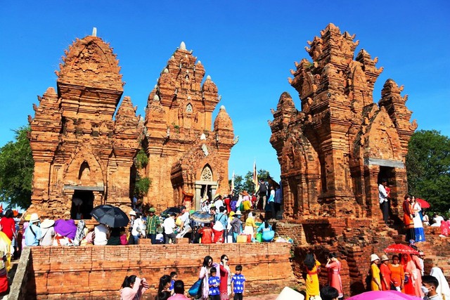 Khánh Hòa: Đưa du lịch trở thành trụ cột tăng trưởng kinh tế- Ảnh 1.