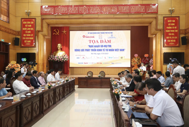 Hà Nội luôn đồng hành, kiến tạo môi trường kinh doanh tốt nhất để kinh tế tư nhân bứt phá- Ảnh 1.