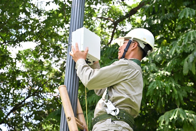 Hà Nội: Lắp đặt gần 2.000 trạm thu phát sóng di động- Ảnh 1.