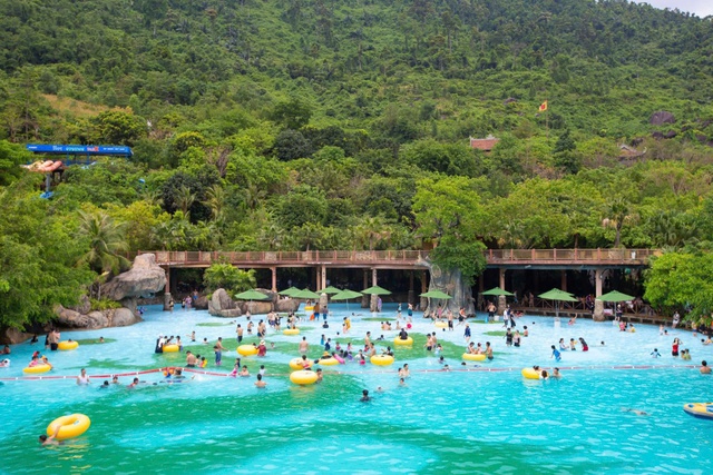 Đà Nẵng đặt mục tiêu đón 17,3 triệu lượt du khách trong năm 2025- Ảnh 2.