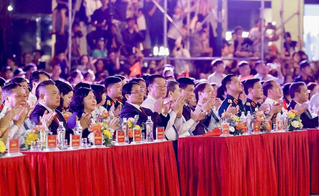 Kết nối, lan tỏa niềm tự hào với chương trình nghệ thuật “Hà Nội - Từ mùa thu lịch sử năm 1945”- Ảnh 2.