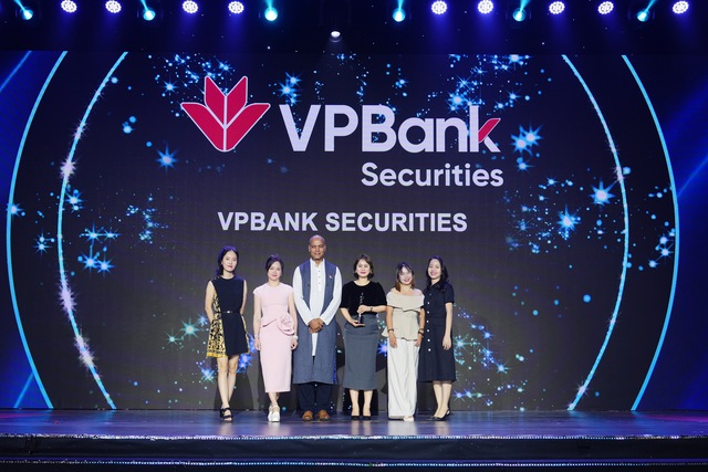 VPBankS nhận giải thưởng "Doanh nghiệp có môi trường làm việc tốt nhất châu Á 2025- Ảnh 1.