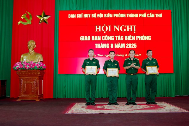 Ban Chỉ huy BĐBP TP Cần Thơ giao ban công tác Biên phòng tháng 8- Ảnh 4.