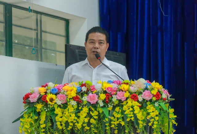 Khu du lịch Núi Thần Tài: Dâng hương tri ân liệt sĩ, trao quà cho gia đình chính sách tại Đà Nẵng- Ảnh 8.