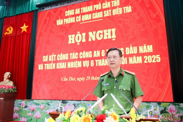 Văn phòng Cơ quan CSĐT Công an TP Cần Thơ sơ kết công tác 6 tháng đầu năm 2025- Ảnh 3. Văn phòng Cơ quan CSĐT Công an TP Cần Thơ sơ kết công tác 6 tháng đầu năm 2025- Ảnh 3.