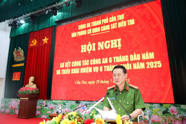 Văn phòng Cơ quan CSĐT Công an TP Cần Thơ sơ kết công tác 6 tháng đầu năm 2025- Ảnh 2. Văn phòng Cơ quan CSĐT Công an TP Cần Thơ sơ kết công tác 6 tháng đầu năm 2025- Ảnh 2.