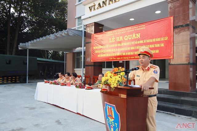 TP Cần Thơ: Ra quân bảo đảm TTATGT phục vụ các ngày lễ lớn- Ảnh 2. TP Cần Thơ: Ra quân bảo đảm TTATGT phục vụ các ngày lễ lớn- Ảnh 2.