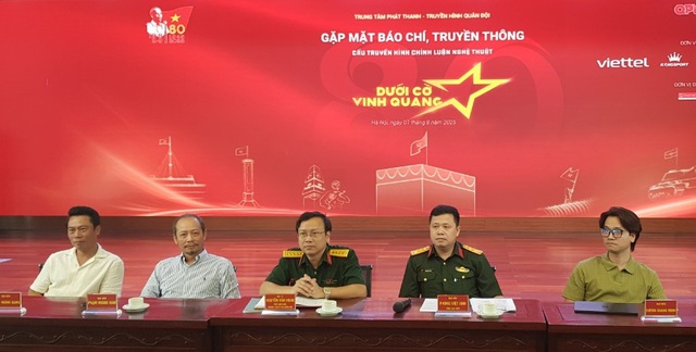 "Dưới cờ vinh quang" - Tỏa sáng phẩm chất bộ đội Cụ Hồ- Ảnh 3. "Dưới cờ vinh quang" - Tỏa sáng phẩm chất bộ đội Cụ Hồ- Ảnh 3.