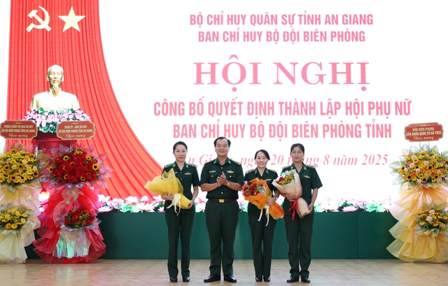Thành lập Hội Phụ nữ Ban Chỉ huy BĐBP tỉnh An Giang- Ảnh 2. Thành lập Hội Phụ nữ Ban Chỉ huy BĐBP tỉnh An Giang- Ảnh 2.