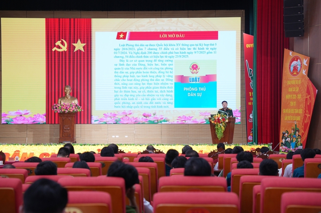Thành phố Huế: Tập huấn phổ biến Luật Phòng thủ dân sự năm 2025- Ảnh 1.