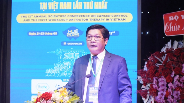 Thành phố Huế: Gần 200 báo cáo khoa học tại hội nghị khoa học, phòng chống ung thư thường niên- Ảnh 4. Thành phố Huế: Gần 200 báo cáo khoa học tại hội nghị khoa học, phòng chống ung thư thường niên- Ảnh 4.