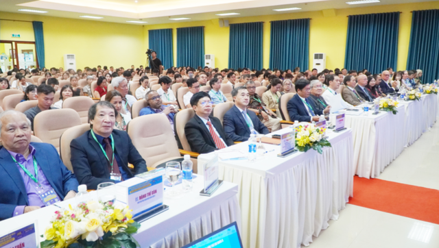 Thành phố Huế: Gần 200 báo cáo khoa học tại hội nghị khoa học, phòng chống ung thư thường niên- Ảnh 1. Thành phố Huế: Gần 200 báo cáo khoa học tại hội nghị khoa học, phòng chống ung thư thường niên- Ảnh 1.