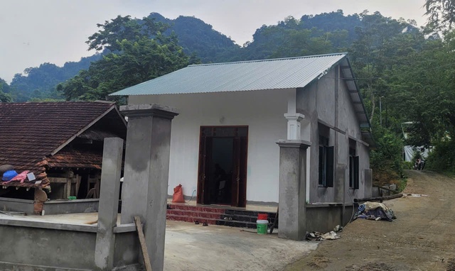 Tạp chí Doanh nghiệp và Tiếp thị trao tiền hỗ trợ xóa nhà tạm cho gia đình chính sách tại Thái Nguyên- Ảnh 2. Tạp chí Doanh nghiệp và Tiếp thị trao tiền hỗ trợ xóa nhà tạm cho gia đình chính sách tại Thái Nguyên- Ảnh 2.
