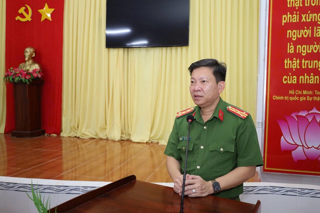 Lãnh đạo Công an thành phố làm việc với Công an xã Tân Bình, kịp thời tháo gỡ các khó khăn, vướng mắc- Ảnh 4.