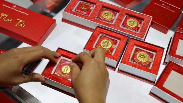 Giá vàng hôm nay 25/8: Giao dịch quanh mức 126,6 triệu đồng/lượng- Ảnh 1. Giá vàng hôm nay 25/8: Giao dịch quanh mức 126,6 triệu đồng/lượng- Ảnh 1.