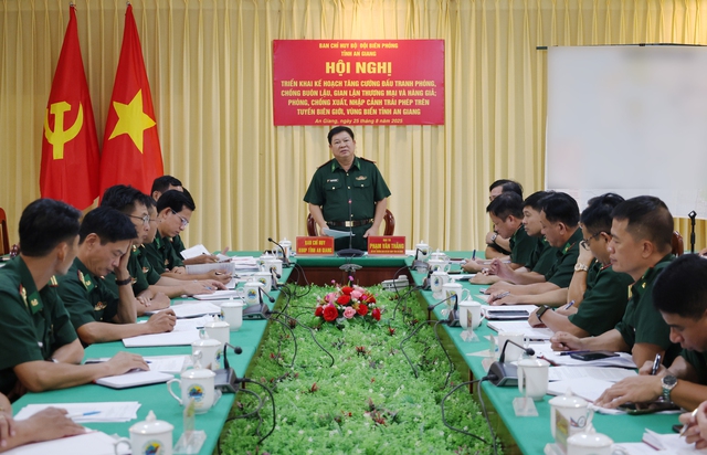 BĐBP tỉnh An Giang: Quyết liệt chống buôn lậu, xuất, nhập cảnh trái phép- Ảnh 4.