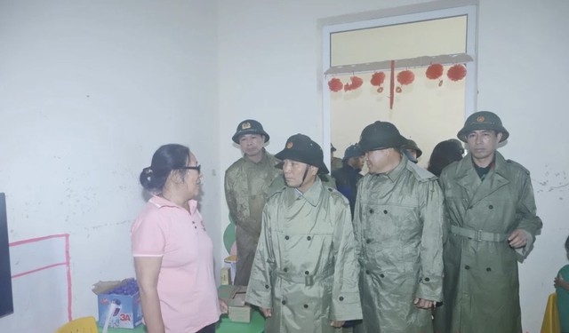 Thanh Hóa: Bí thư Tỉnh ủy Nguyễn Doãn Anh kiểm tra công tác ứng phó bão số 5- Ảnh 2. Thanh Hóa: Bí thư Tỉnh ủy Nguyễn Doãn Anh kiểm tra công tác ứng phó bão số 5- Ảnh 2.