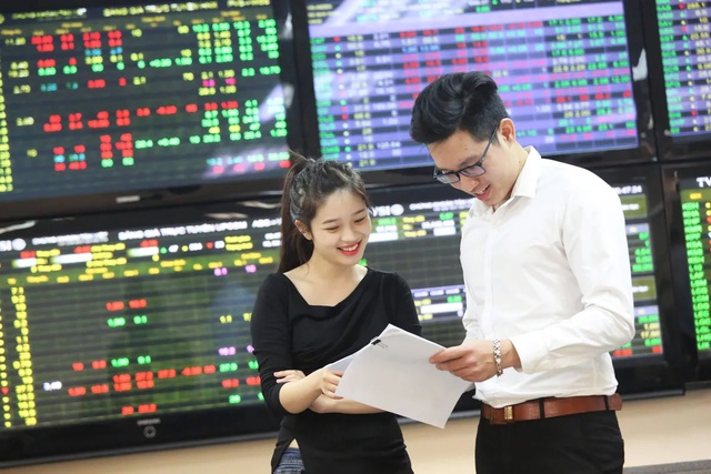 Dự báo 6 nhóm ngành dẫn dắt TTCK những tháng cuối năm 2025- Ảnh 1. Dự báo 6 nhóm ngành dẫn dắt TTCK những tháng cuối năm 2025- Ảnh 1.