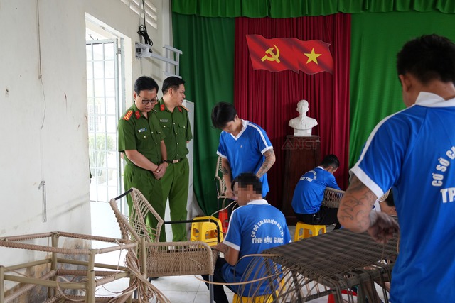 Công an TP. Cần Thơ: Đảm bảo an ninh, an toàn tuyệt đối cơ sở cai nghiện- Ảnh 2. Công an TP. Cần Thơ: Đảm bảo an ninh, an toàn tuyệt đối cơ sở cai nghiện- Ảnh 2.