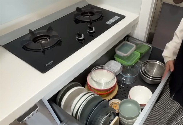 Trố mắt trước căn hộ tinh tươm của người phụ nữ trung niên: "Thần chú" ít đồ, việc nhà tự động giảm một nửa!- Ảnh 10. Trố mắt trước căn hộ tinh tươm của người phụ nữ trung niên: "Thần chú" ít đồ, việc nhà tự động giảm một nửa!- Ảnh 10.