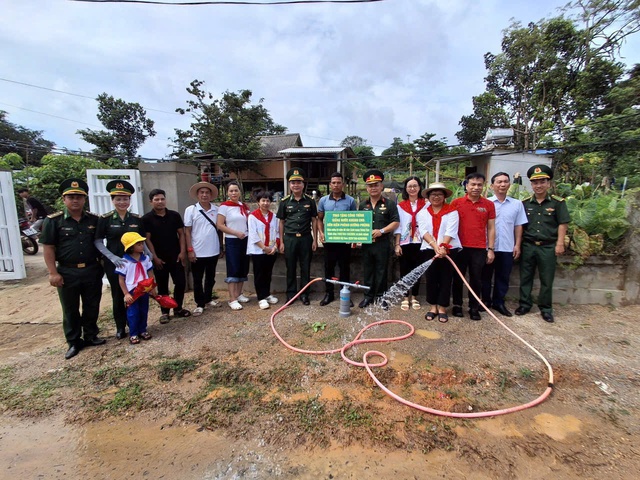 Đồn Biên phòng Hướng Phùng: Lan tỏa những việc làm nhân văn nơi biên cương- Ảnh 5. Đồn Biên phòng Hướng Phùng: Lan tỏa những việc làm nhân văn nơi biên cương- Ảnh 5.