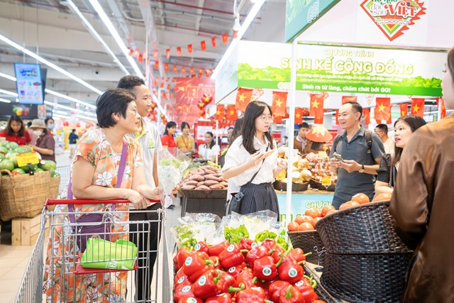 Siêu thị tăng tốc nguồn hàng, khuyến mãi cho người tiêu dùng dịp Quốc khánh 2/9- Ảnh 2. Siêu thị tăng tốc nguồn hàng, khuyến mãi cho người tiêu dùng dịp Quốc khánh 2/9- Ảnh 2.