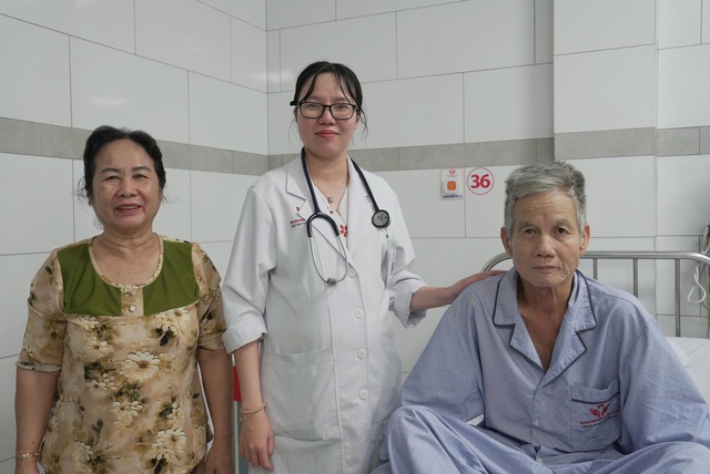 Cứu sống bệnh nhân ho ra máu nhờ can thiệp tắc mạch phế quản- Ảnh 2. Cứu sống bệnh nhân ho ra máu nhờ can thiệp tắc mạch phế quản- Ảnh 2.