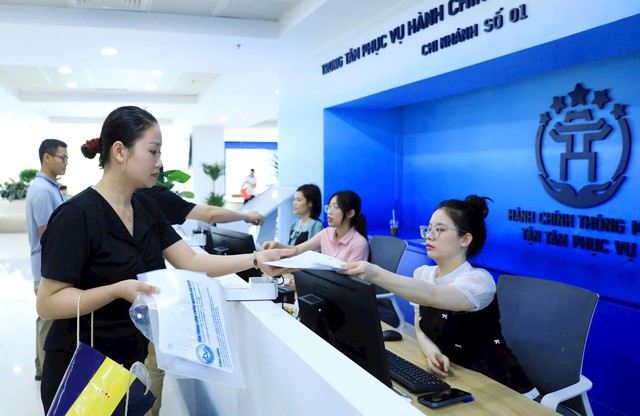 Hà Nội: Tiếp nhận 100% hồ sơ thủ tục hành chính bằng hình thức trực tuyến từ ngày 3/9- Ảnh 1. Hà Nội: Tiếp nhận 100% hồ sơ thủ tục hành chính bằng hình thức trực tuyến từ ngày 3/9- Ảnh 1.