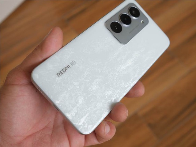 Mẫu điện thoại “dị nhân” phân khúc 5 triệu vừa ra mắt: Màn hình đã 6.9inch lại còn 144Hz, pin khổng lồ 7.000 mAh- Ảnh 3. Mẫu điện thoại “dị nhân” phân khúc 5 triệu vừa ra mắt: Màn hình đã 6.9inch lại còn 144Hz, pin khổng lồ 7.000 mAh- Ảnh 3.