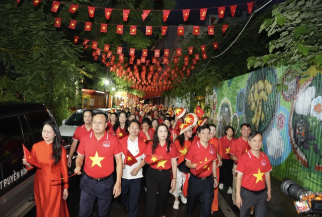 Khai mạc chuỗi chương trình "Sắc đỏ Ba Đình"- Ảnh 1.