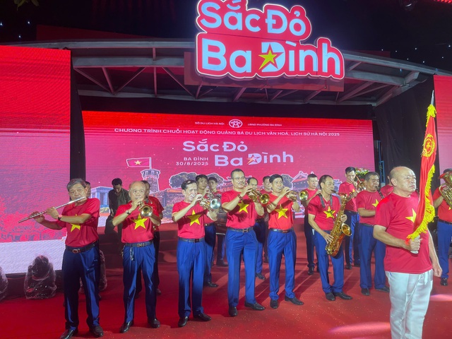 Khai mạc chuỗi chương trình "Sắc đỏ Ba Đình"- Ảnh 2.