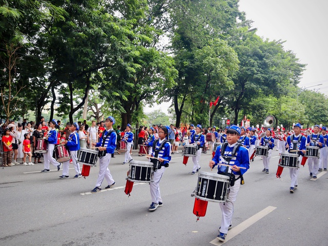 Đoàn nhạc kèn học sinh Trường THCS Võ Thành Trang: Mang giai điệu tuổi trẻ hòa nhịp khí thế Quốc khánh 2/9- Ảnh 5. Đoàn nhạc kèn học sinh Trường THCS Võ Thành Trang: Mang giai điệu tuổi trẻ hòa nhịp khí thế Quốc khánh 2/9- Ảnh 5.