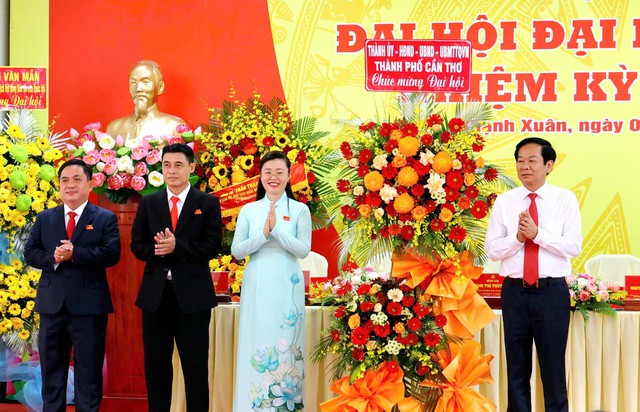 Chủ tịch Quốc hội Trần Thanh Mẫn dự và phát biểu chỉ đạo Đại hội đại biểu Đảng bộ xã Thạnh Xuân, thành phố Cần Thơ- Ảnh 6. Chủ tịch Quốc hội Trần Thanh Mẫn dự và phát biểu chỉ đạo Đại hội đại biểu Đảng bộ xã Thạnh Xuân, thành phố Cần Thơ- Ảnh 6.