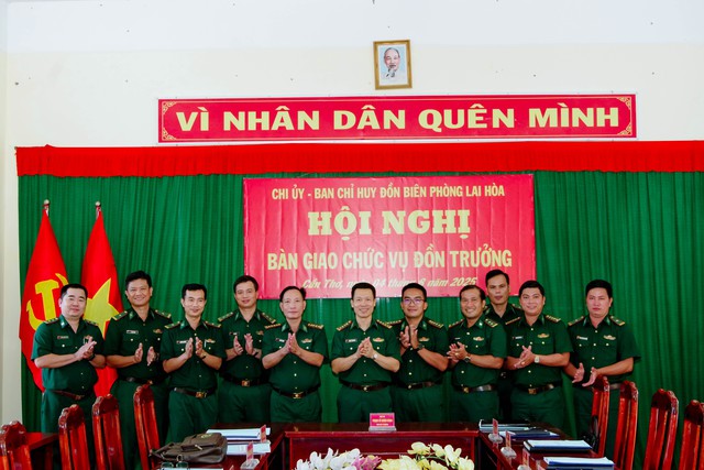 BĐBP TP Cần Thơ: Bàn giao chức vụ Đồn trưởng và Chính trị viên đồn biên phòng- Ảnh 4.