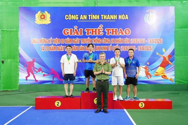 Công an tỉnh Thanh Hóa: Tổ chức giải thể thao chào mừng kỷ niệm 80 năm Ngày truyền thống CAND- Ảnh 4. Công an tỉnh Thanh Hóa: Tổ chức giải thể thao chào mừng kỷ niệm 80 năm Ngày truyền thống CAND- Ảnh 4.