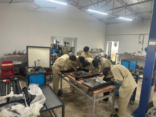 Ngành Công nghệ Ô tô tại Trường Cao đẳng Hữu Nghị: Mở lối tương lai, tăng tốc sự nghiệp- Ảnh 2. Ngành Công nghệ Ô tô tại Trường Cao đẳng Hữu Nghị: Mở lối tương lai, tăng tốc sự nghiệp- Ảnh 2.