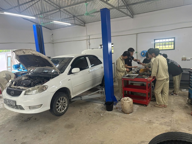 Ngành Công nghệ Ô tô tại Trường Cao đẳng Hữu Nghị: Mở lối tương lai, tăng tốc sự nghiệp- Ảnh 3. Ngành Công nghệ Ô tô tại Trường Cao đẳng Hữu Nghị: Mở lối tương lai, tăng tốc sự nghiệp- Ảnh 3.