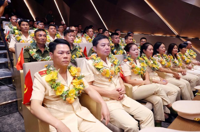Thủ tướng Phạm Minh Chính dự Đại hội Thi đua "Vì an ninh Tổ quốc" lần thứ IX- Ảnh 5.