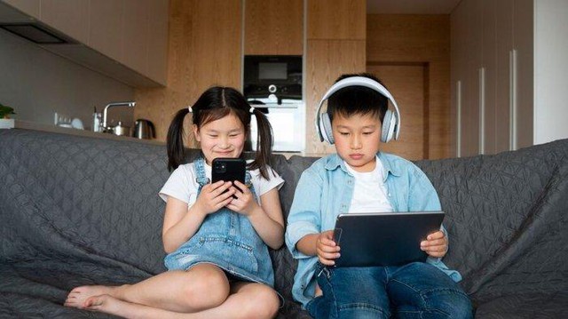 Thế hệ "không ai làm lại": Đang ở tuổi chơi đồ hàng nhưng kiếm tiền siêu giỏi, đi đến đâu gây áp lực đến đó!- Ảnh 2. Thế hệ "không ai làm lại": Đang ở tuổi chơi đồ hàng nhưng kiếm tiền siêu giỏi, đi đến đâu gây áp lực đến đó!- Ảnh 2.