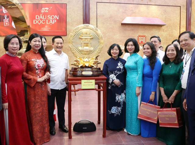 Lãnh đạo thành phố tham quan 2 không gian trưng bày Hà Nội tại Trung tâm Triển lãm quốc gia Việt Nam- Ảnh 3. Lãnh đạo thành phố tham quan 2 không gian trưng bày Hà Nội tại Trung tâm Triển lãm quốc gia Việt Nam- Ảnh 3.