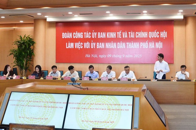 Hà Nội đề xuất Chính phủ hỗ trợ xây dựng kịch bản tăng trưởng năm 2026- Ảnh 1.
