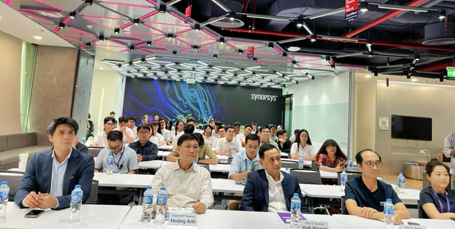 Synopsys Việt Nam: Tổ chức Lễ tốt nghiệp Chương trình Đào tạo Tài năng Thiết kế Vi mạch 2025- Ảnh 1.