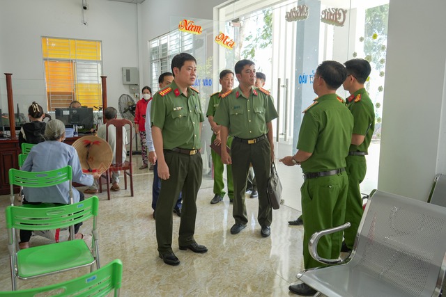 Lãnh đạo Công an TP Cần Thơ làm việc với Công an phường Thới Long và Công an xã Thạnh Quới- Ảnh 3.