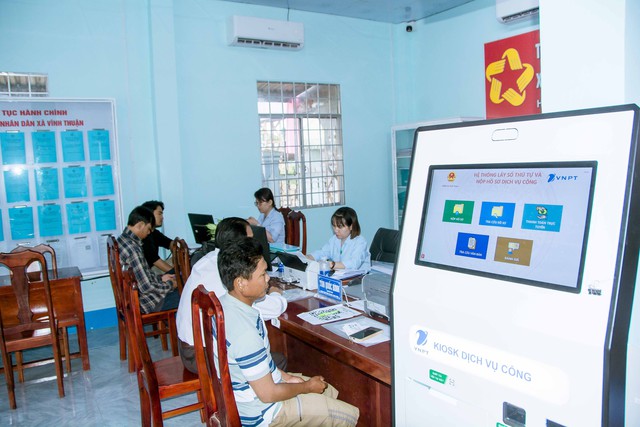 Vĩnh Thuận: Nâng cao hiệu quả giải quyết thủ tục hành chính, hướng đến sự hài lòng của người dân- Ảnh 4.