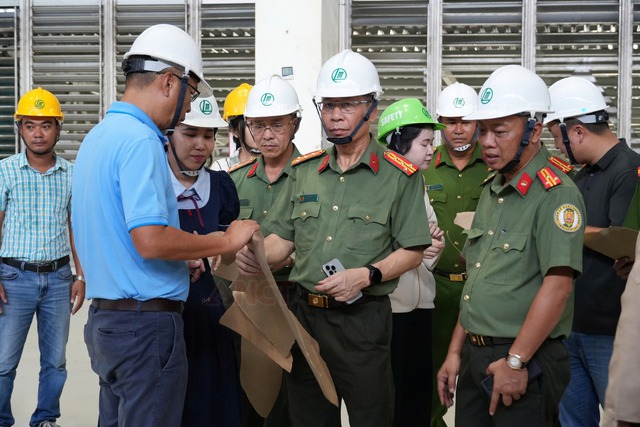 Công an TP Cần Thơ làm việc với Công an khu công nghiệp Sông Hậu- Ảnh 1.