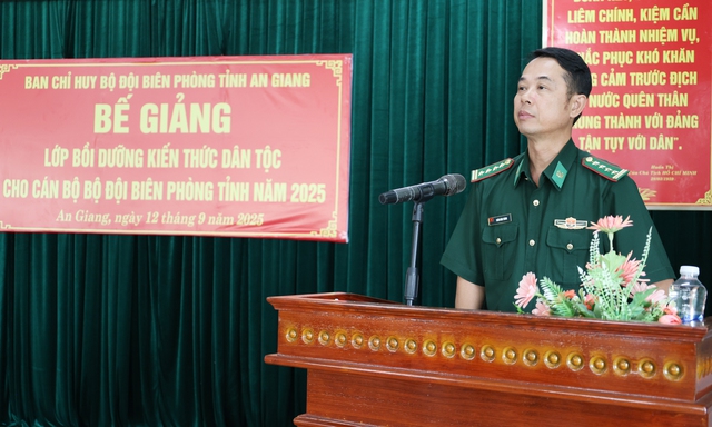 BĐBP tỉnh An Giang: Bế giảng lớp bồi dưỡng kiến thức dân tộc năm 2025- Ảnh 3.