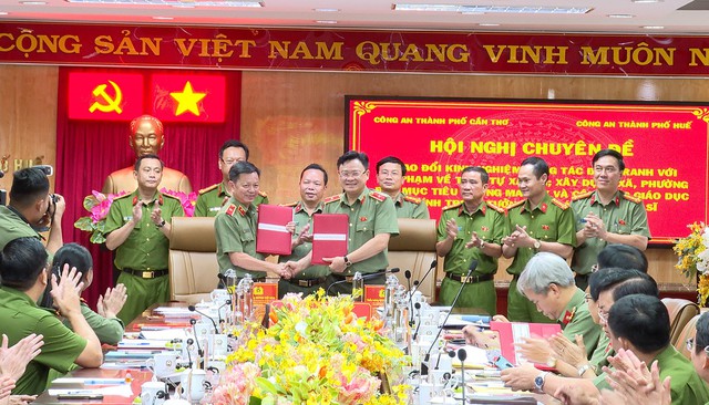 Công an TP Cần Thơ và Công an TP Huế tăng cường phối hợp, trao đổi kinh nghiệm công tác- Ảnh 12.